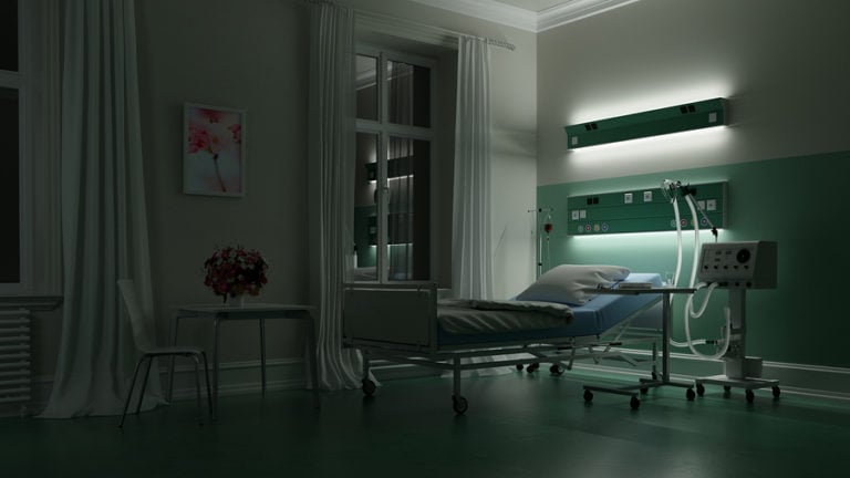 病床上空无一人的医院